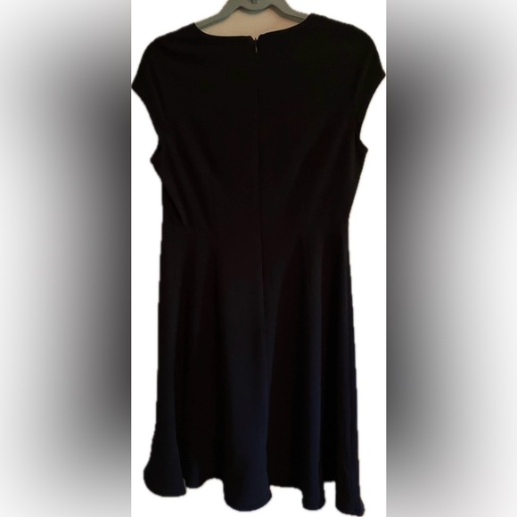 Banana Republic Ruffle Hem Empire Waist Dress Black size 6 - Picture 2 of 10